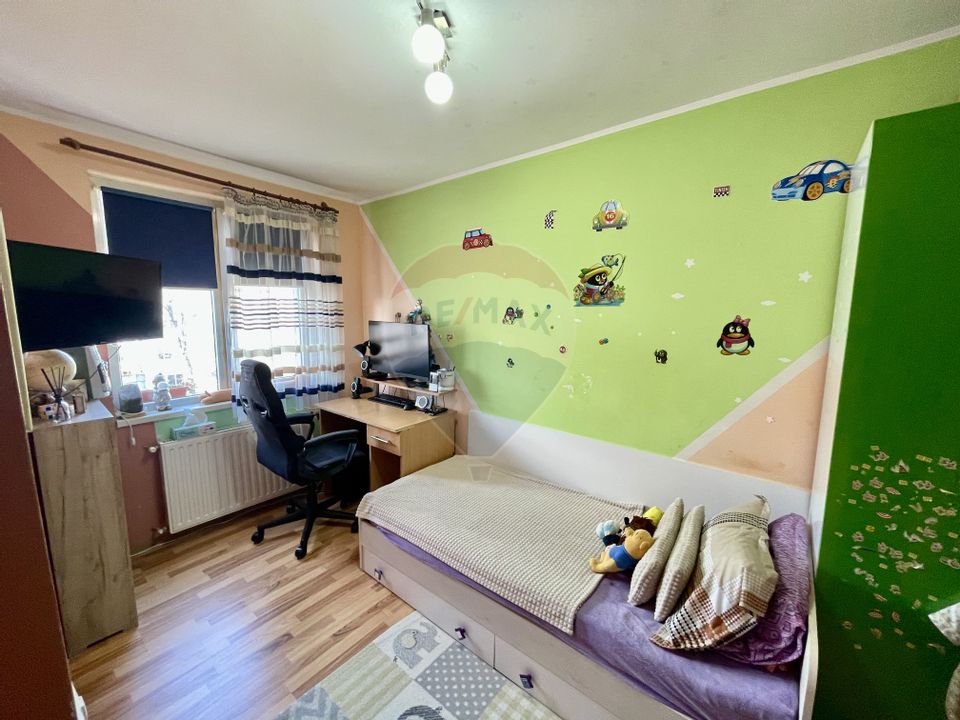 Apartament 3 camere Scoala 7
