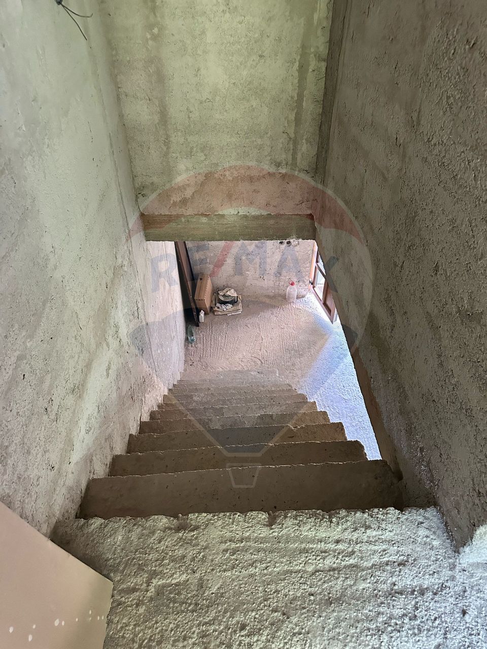 Casă / Vilă la gri in Pangarati Neamt