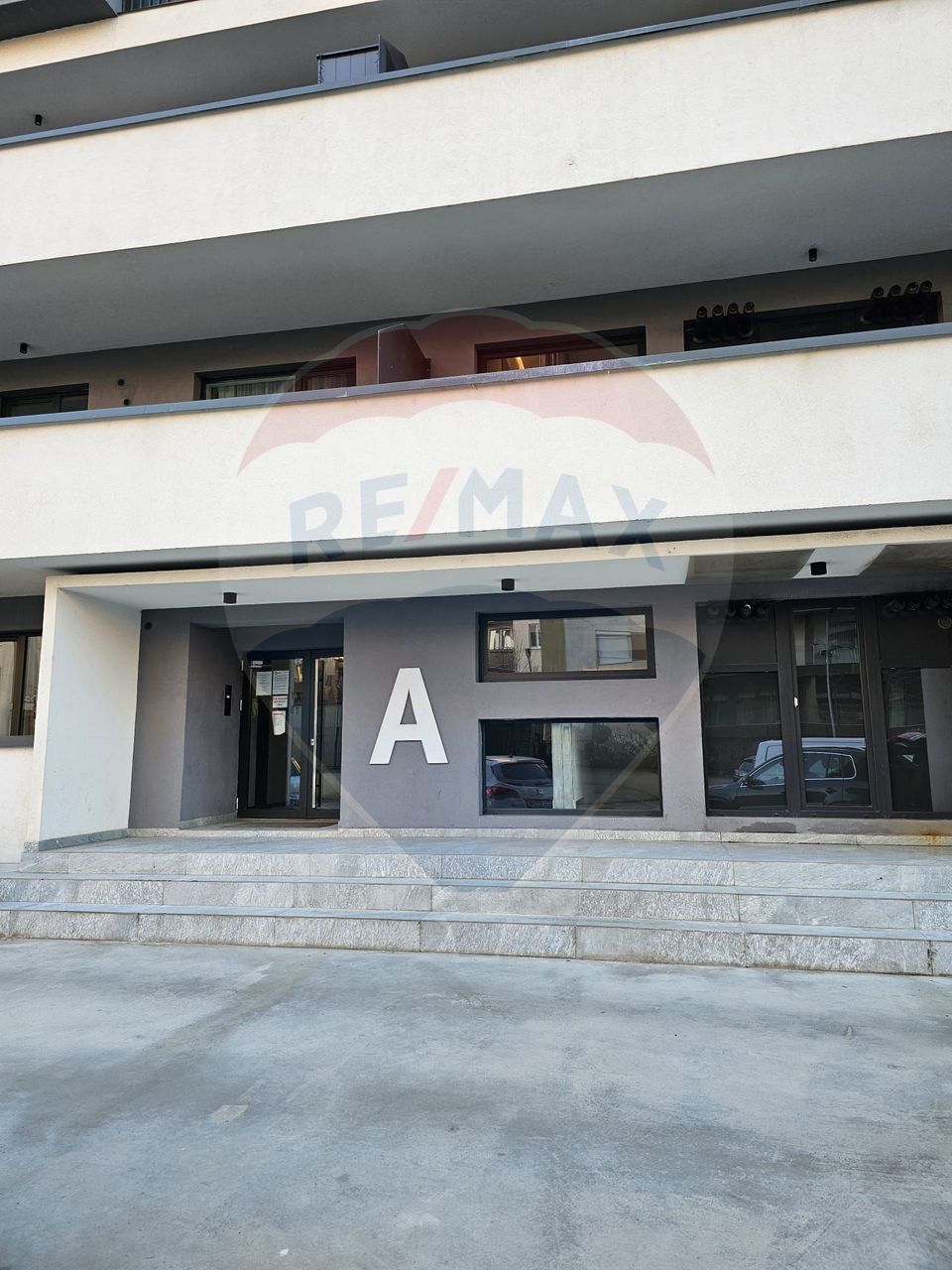 2 room Apartment for rent, Tractorul area