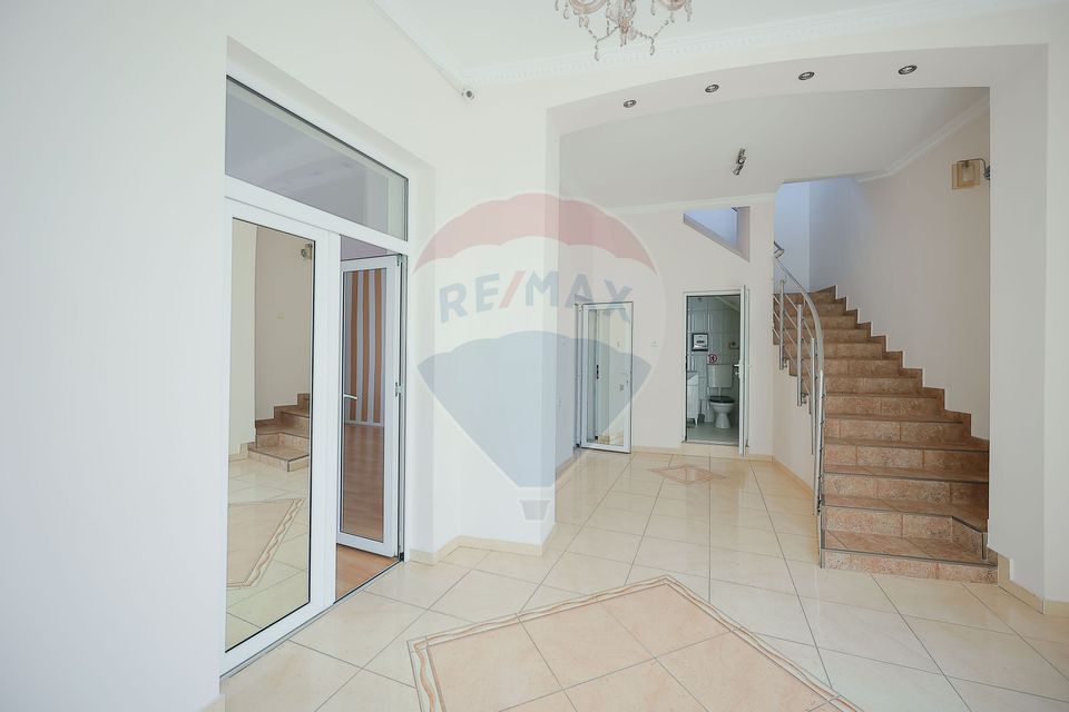 Spațiu comercial de 146 mp, Ultracentral, de Închiriat