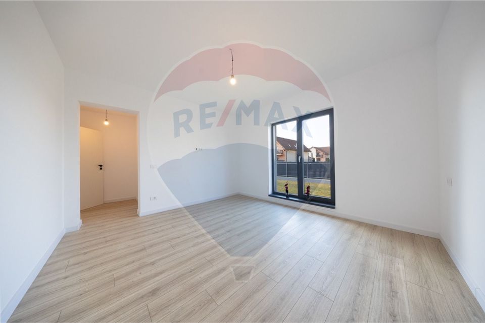 4 room House / Villa for sale