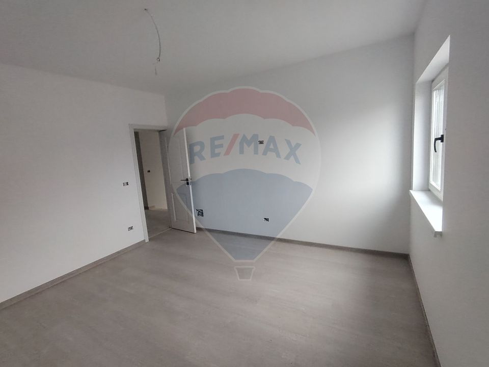 4 room House / Villa for sale