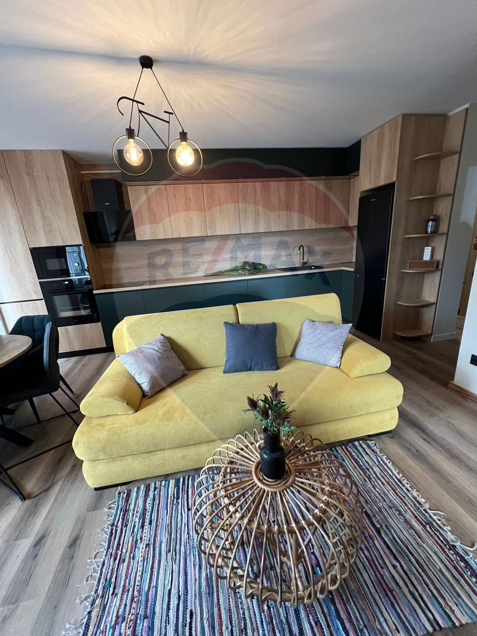 Apartament 3 camere de inchiriat