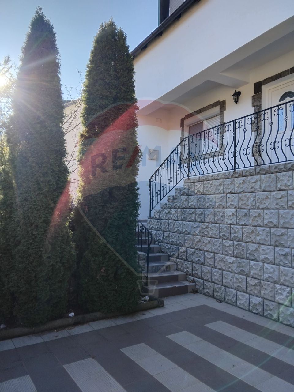 4 room House / Villa for sale, Sud area