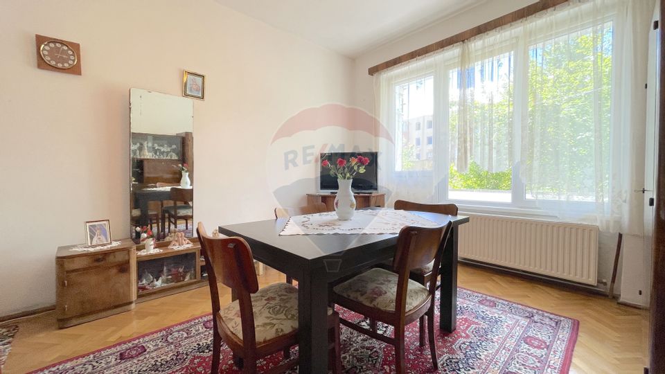 Apartament cu 2 camere de închiriat în zona Tractorul