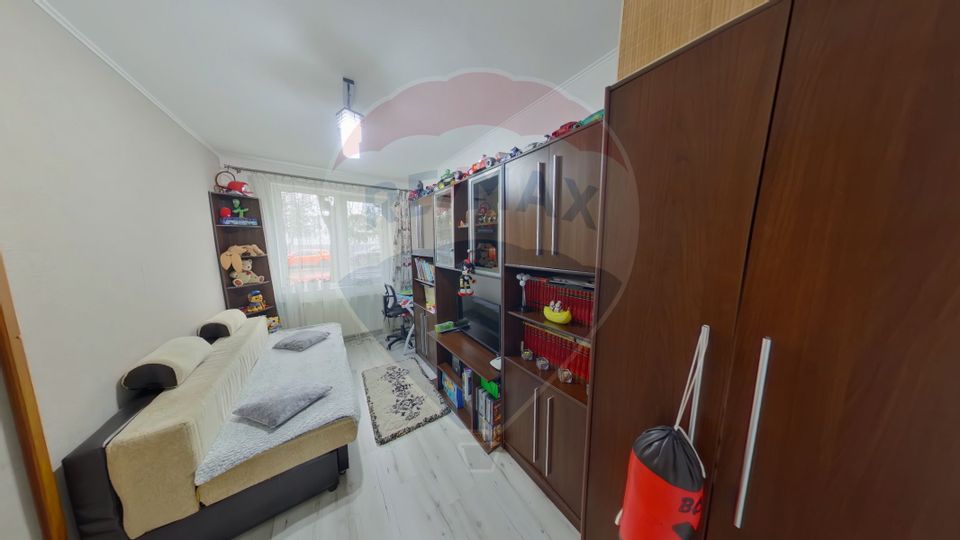 Apartament cu 3 camere de vânzare în zona Central