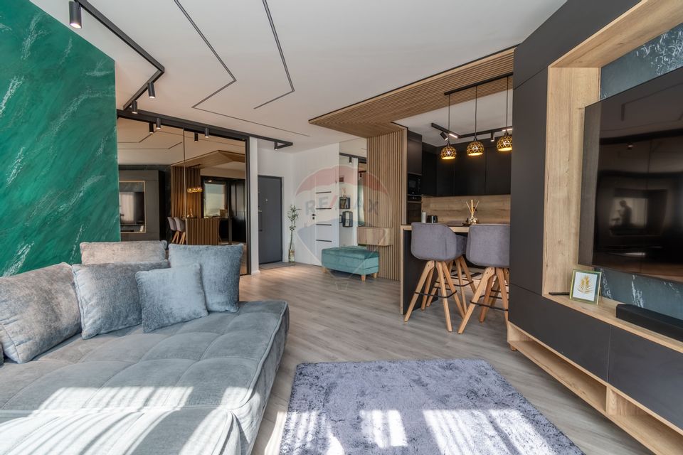 Apartament de vanzare, 2 camere, balcon inchis, zona BMW