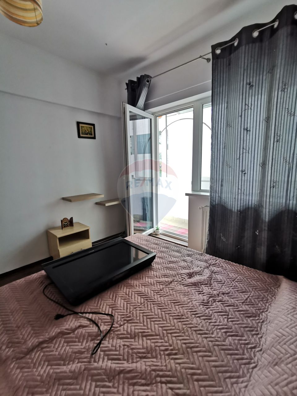 Apartament 2 camere, decomandat, de inchiriat, zona Campului