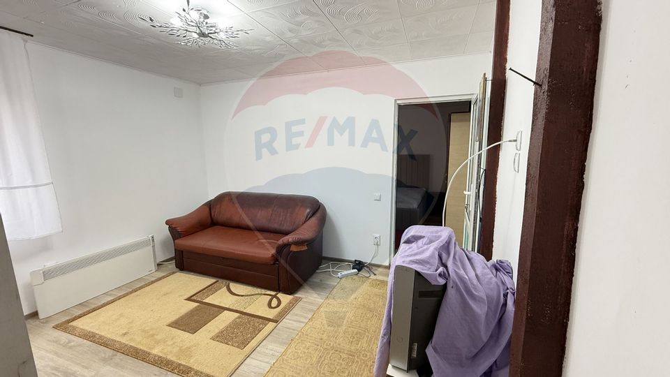 Casă / Vilă cu 3 camere de închiriat în zona Giurgiului