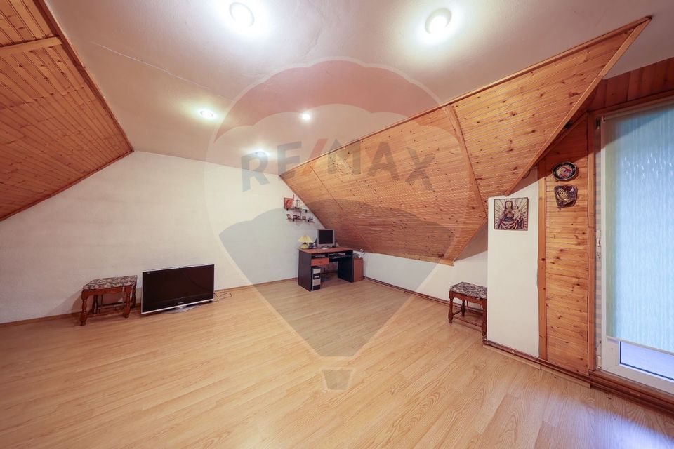 Casă 6 camere și teren 1200 mp