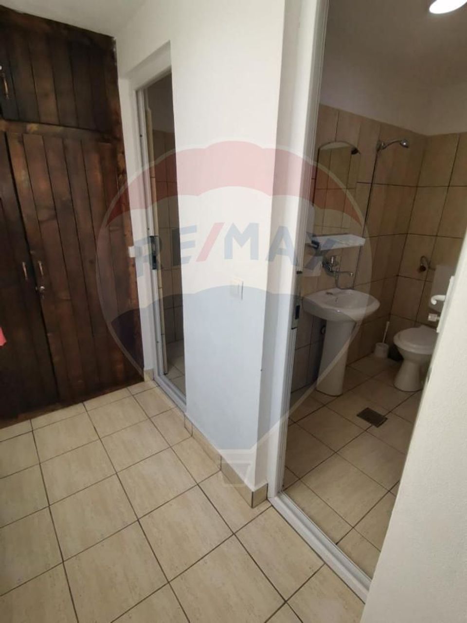 20 room Hotel / Pension for sale, Central area