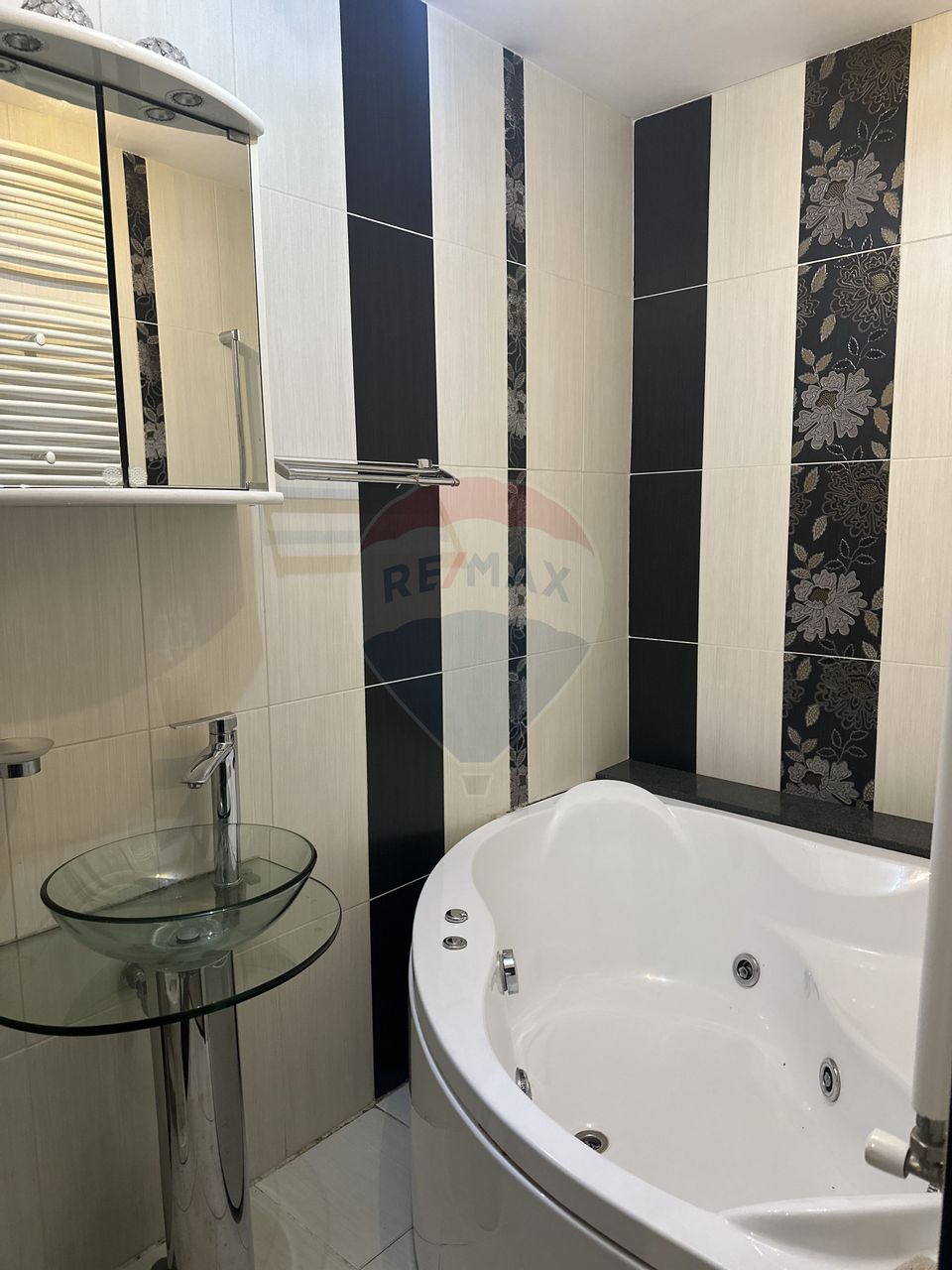 4 room Apartment, Central area