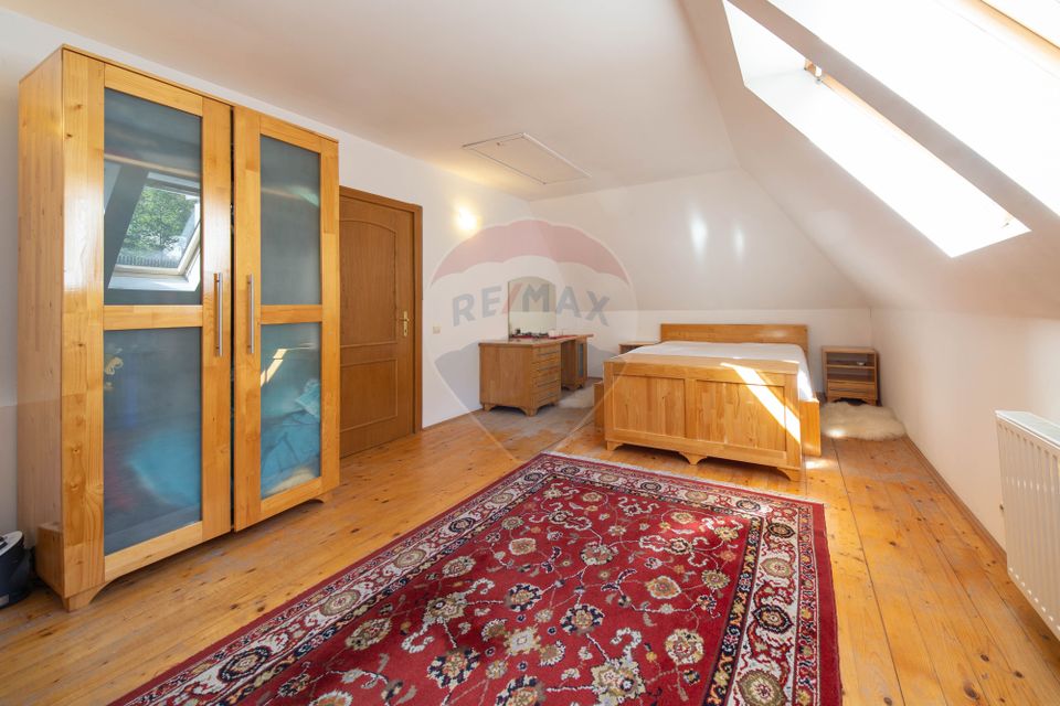 Vilă Moieciu, 375 mp util + teren 2.992 mp, View - Comision 0