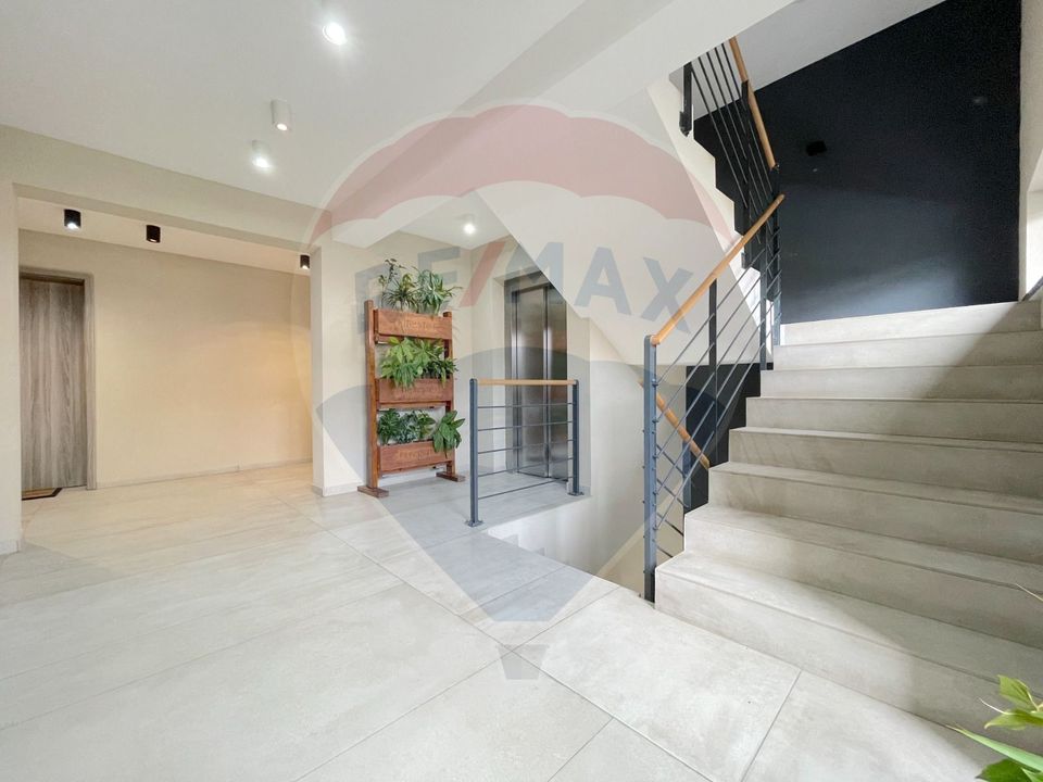 3 room Apartment for sale, Tractorul area