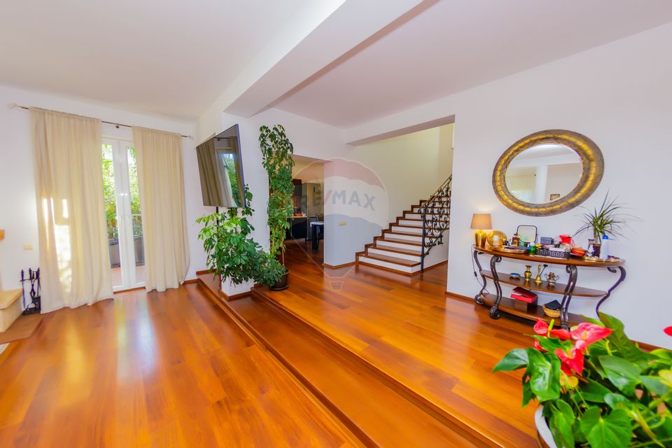 5 room House / Villa for sale, Central area