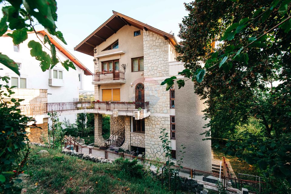 6 room House / Villa for sale, Grigorescu area