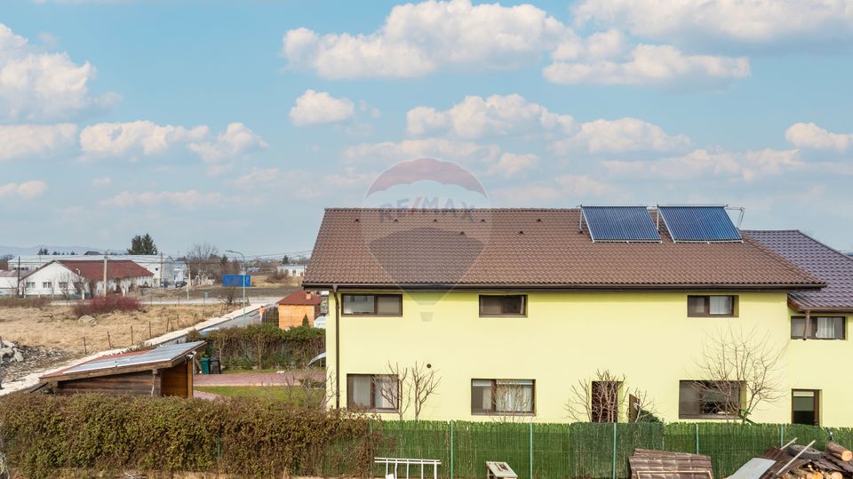 Vila cu 9 dormitoare şi 7 băi în Stupini, Brașov