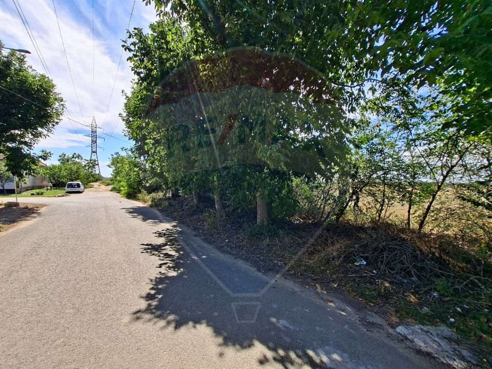 Teren ideal pentru complex rezidențial – Aradul Nou