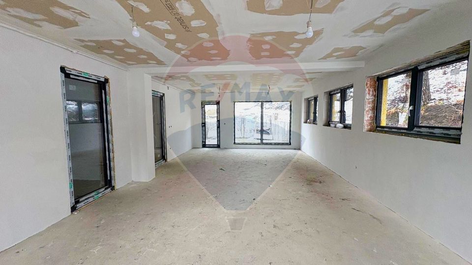 Casa noua, premium, cu panoramă superbă asupra orașului