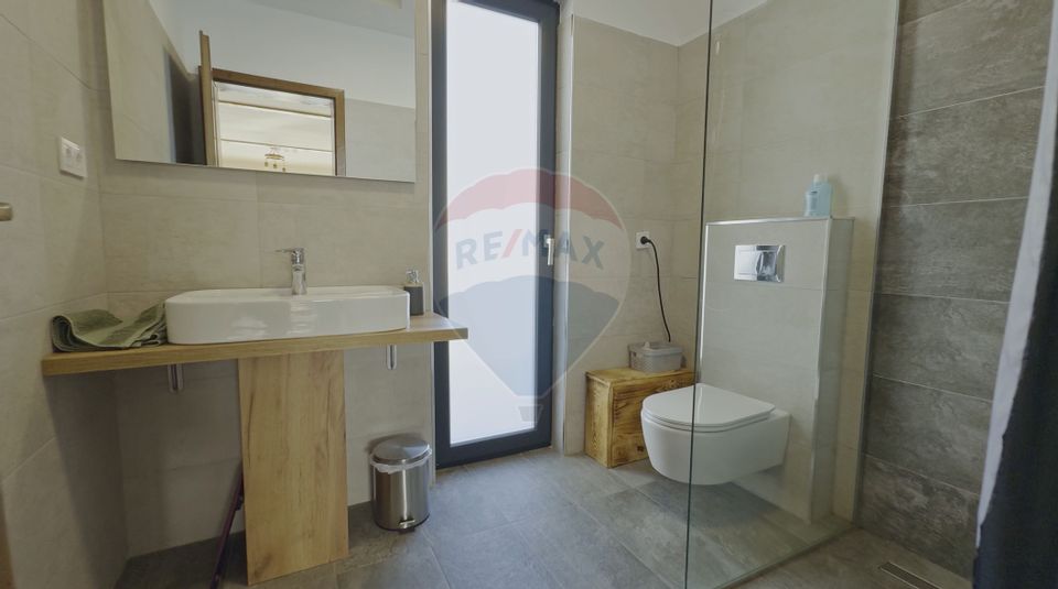 Vând cabană, la munte, Mărișel