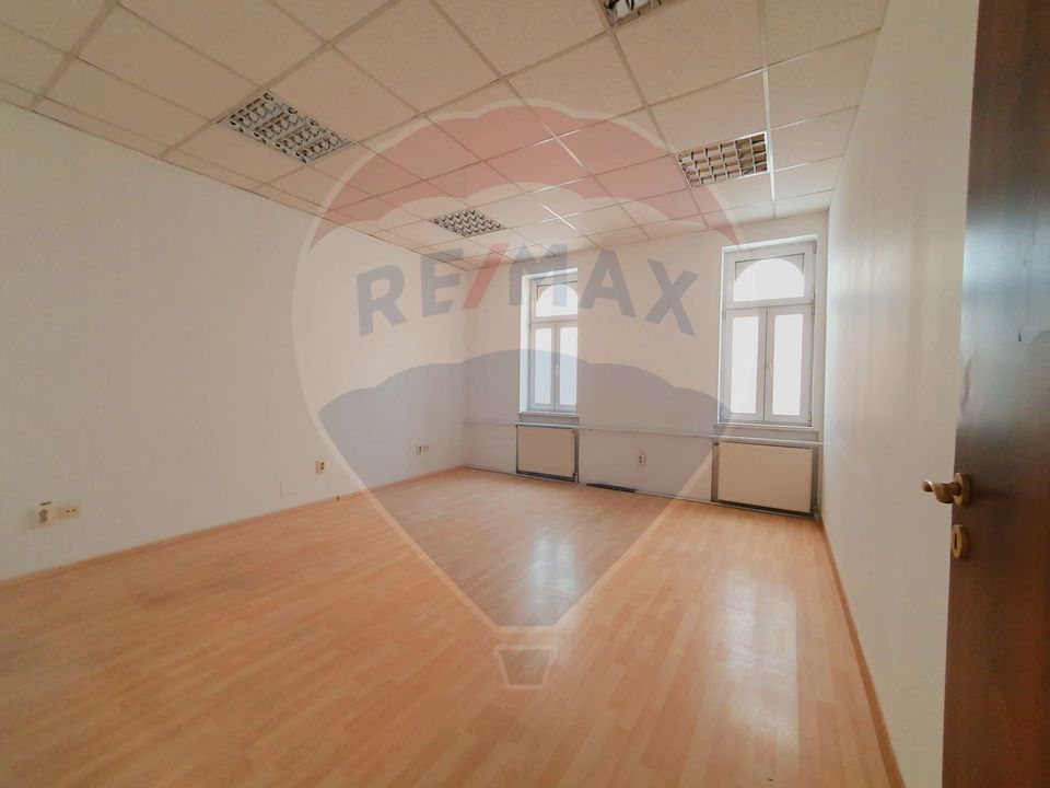 162.28sq.m Office Space for rent, Gara area