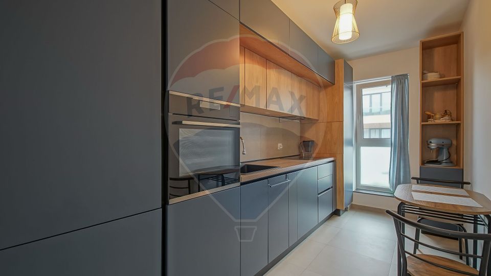 2 room Apartment for rent, Tractorul area