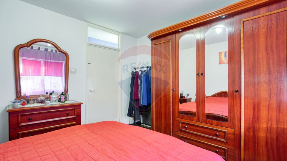 3-room apartment on Rozelor Street, Florilor Quarter!