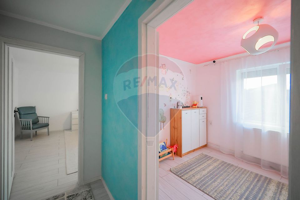 Casă de vânzare pentru locuit sau cabinete/birouri, zona Cantemir