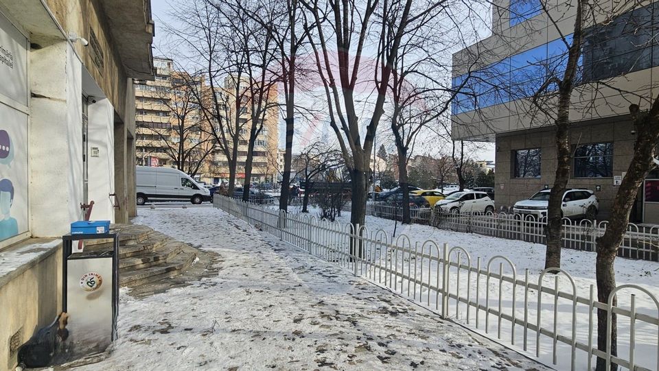 Spațiu comercial de vanzare  125mp