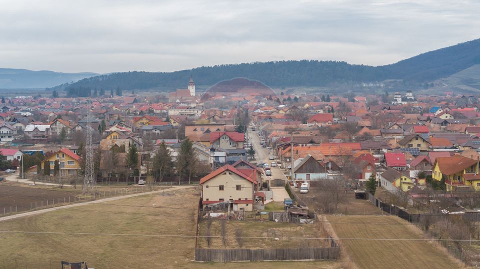 Casă cu 7 camere de vânzare Sanpetru | COMISION 0%