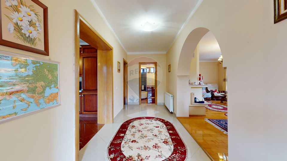 Casă de vânzare Bran Sohodol teren  intravilan 10.331 mp două locuințe