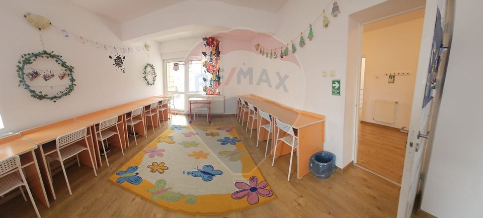 Casă / Vilă cu 6 camere de vânzare în zona Ozana-Pallady