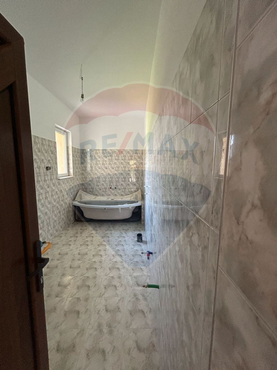 5 room House / Villa for sale