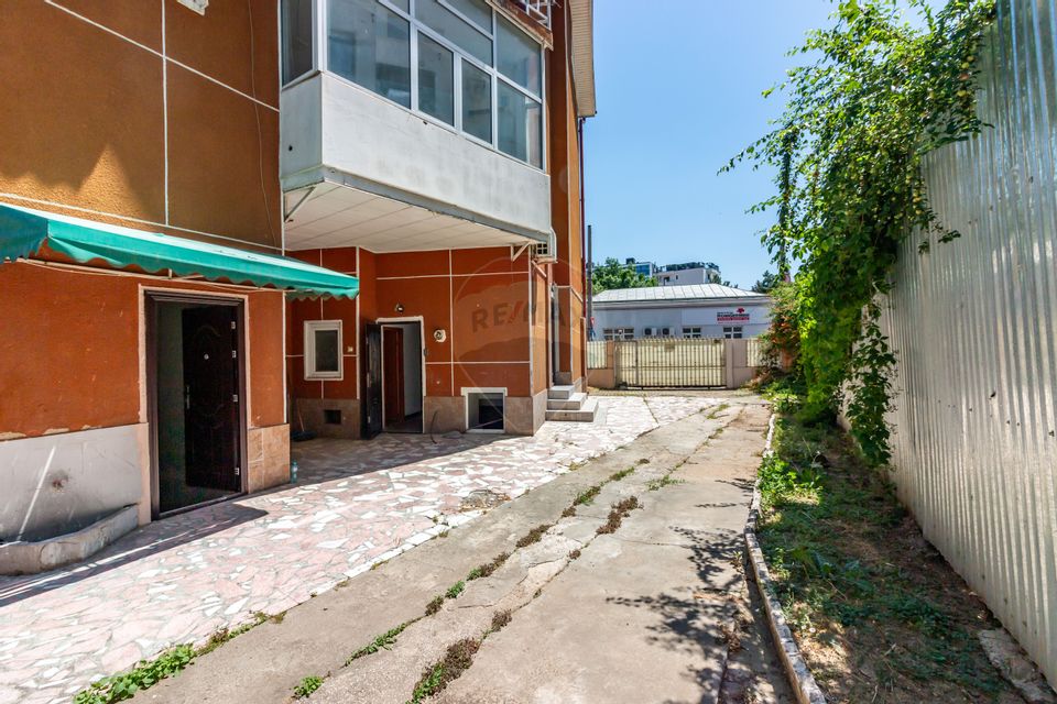 Casă / Vilă în zona Calea Calarasilor, ideal investitie, 6xparcare