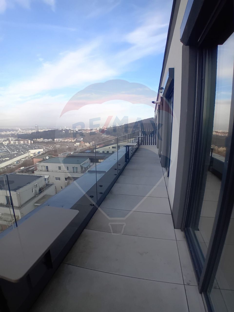 Apartament 3 camere de inchiriat zona Vivo Mall