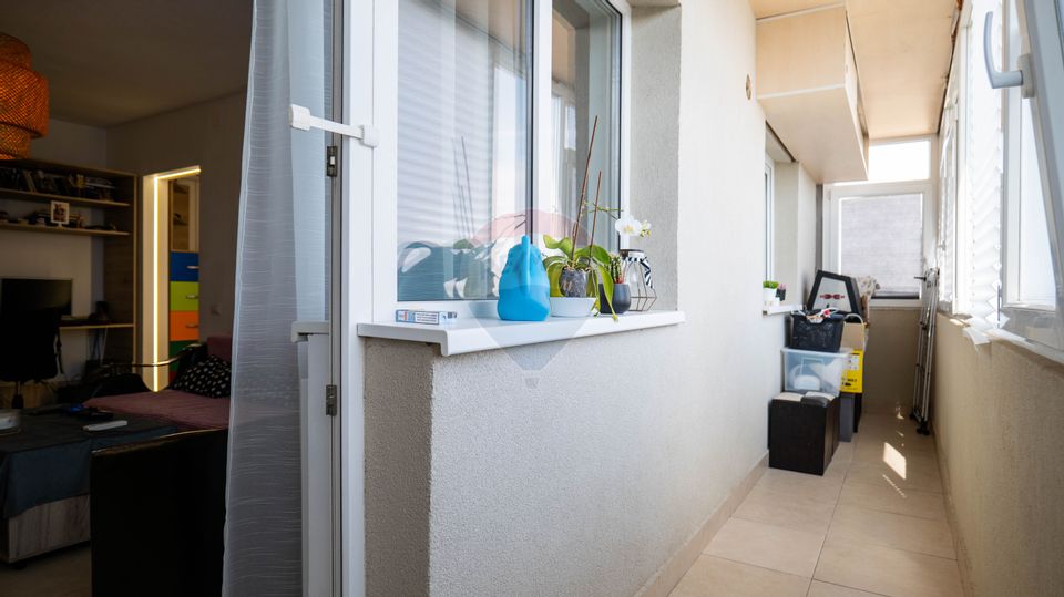 Vanzare apartament 2 camere,  renovat, zona Titan - Parcul Teilor