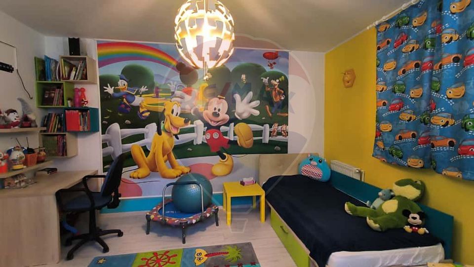 Casă cu piscină de vânzare în zona Piața Centrală Galați