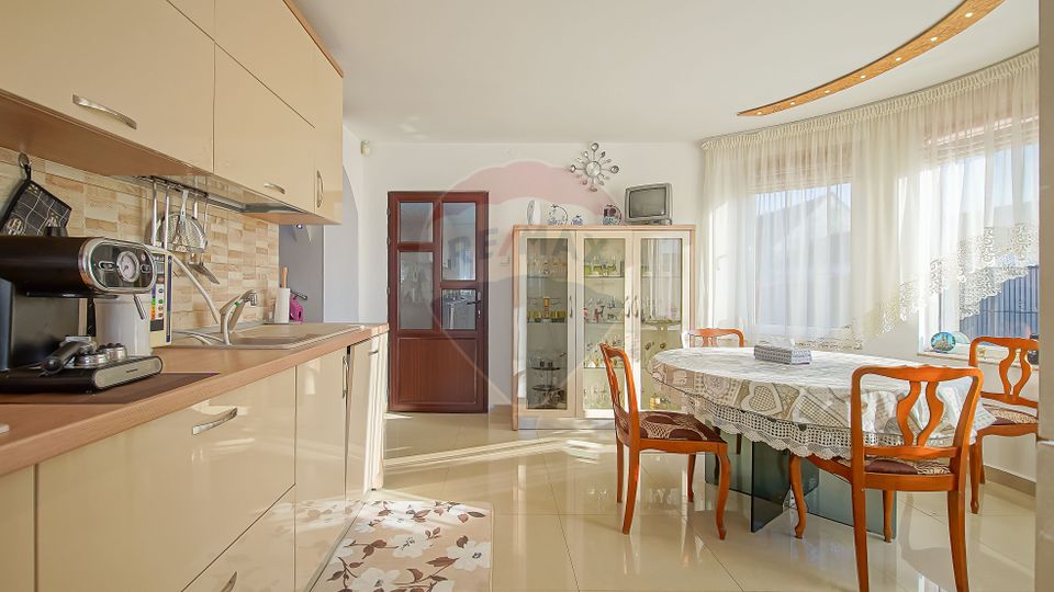 4 room House / Villa for sale