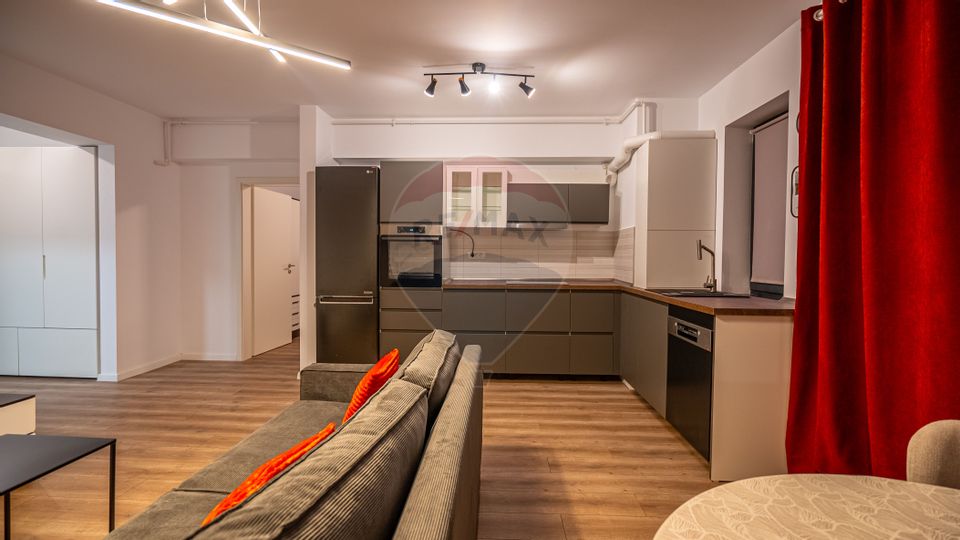 Apartament cu 2 camere de închiriat în zona Noua/COMISION 0