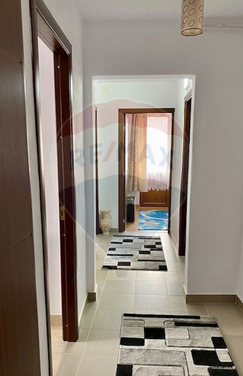 Apartament cu 3 camere de vânzare