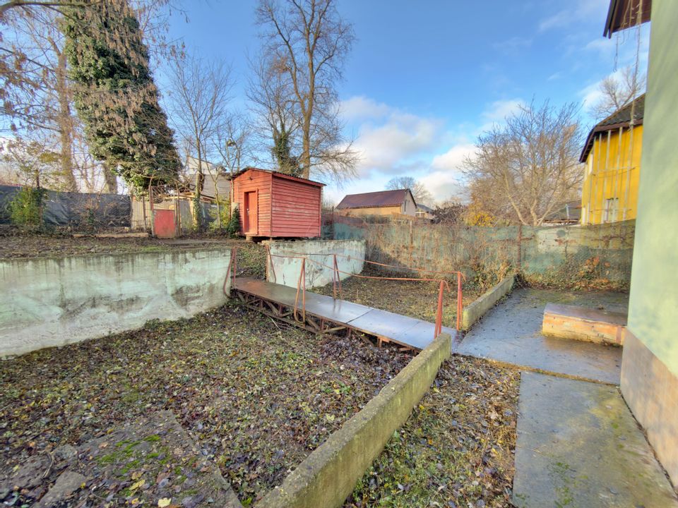 Casă cu 3 camere de vânzare în zona 3 Insule, Arad