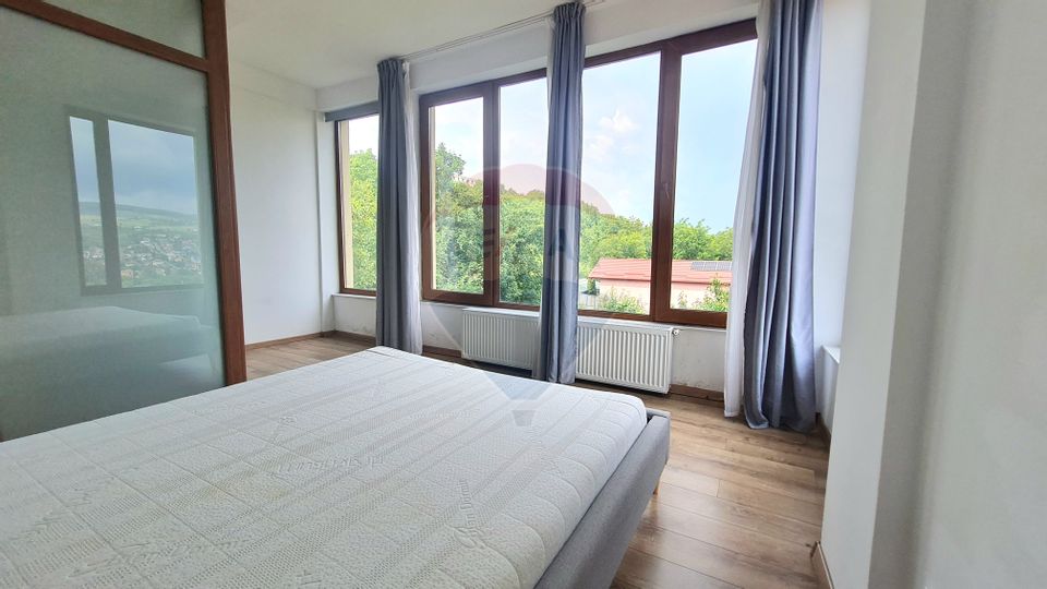 Apartament modern de 4 camere cu terasa in Gruia