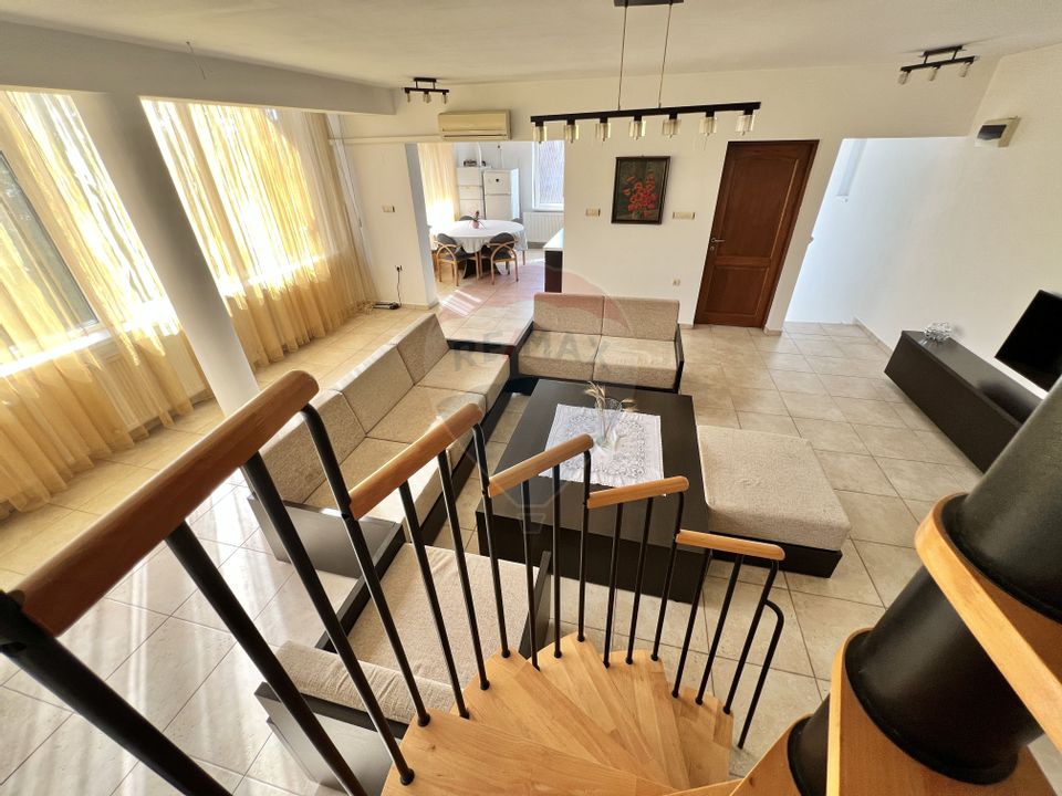 8 room House / Villa for sale