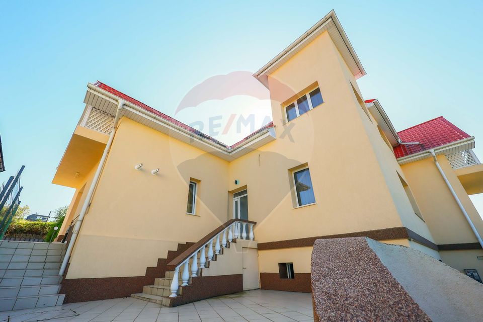 9 room House / Villa for sale, Ultracentral area