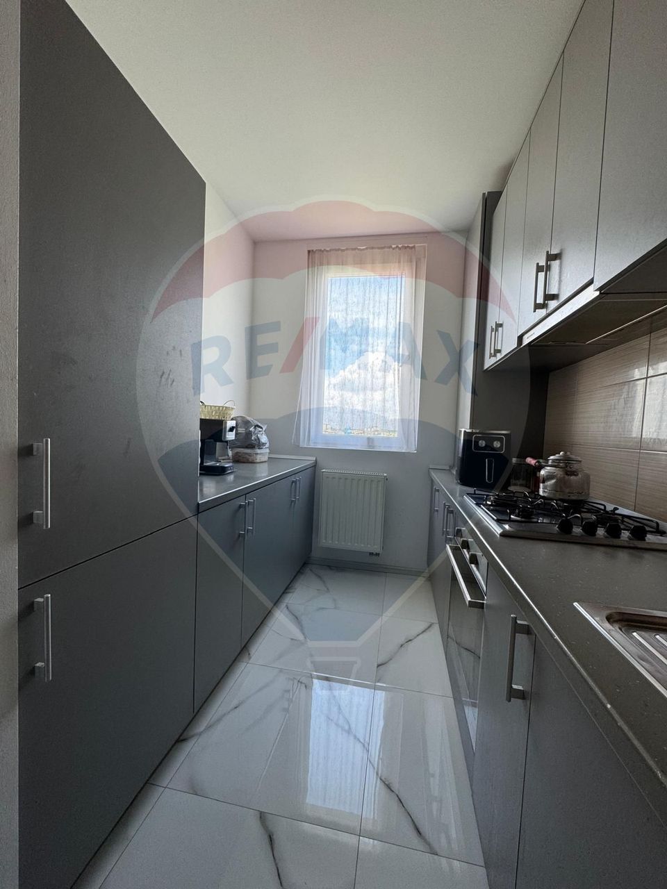 Apartament cu 3 camere  la ARED( cu loc de parcare)