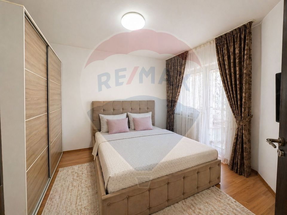 Apartament de vânzare 2 camere central cu vedere la mare