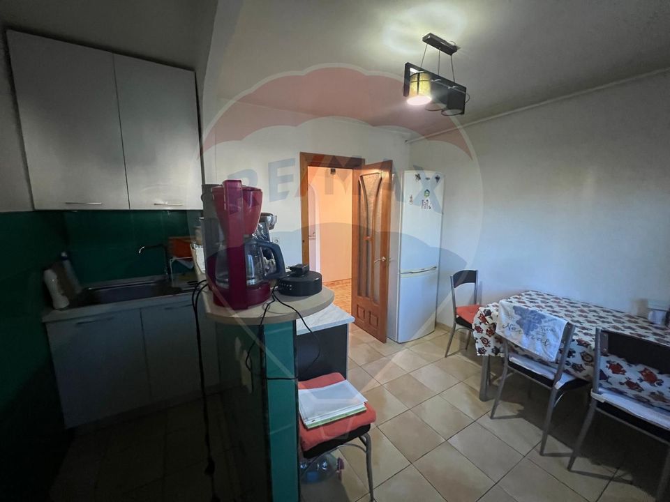 Apartament 3 camere în zona gara