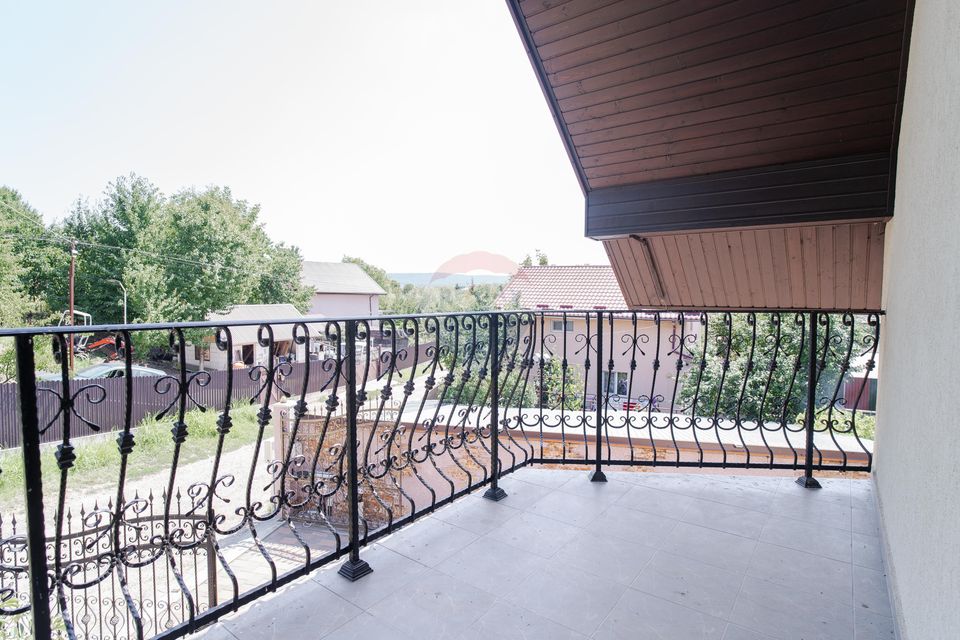 0% Comision - VILA de LUX de vânzare – Cu iaz natural