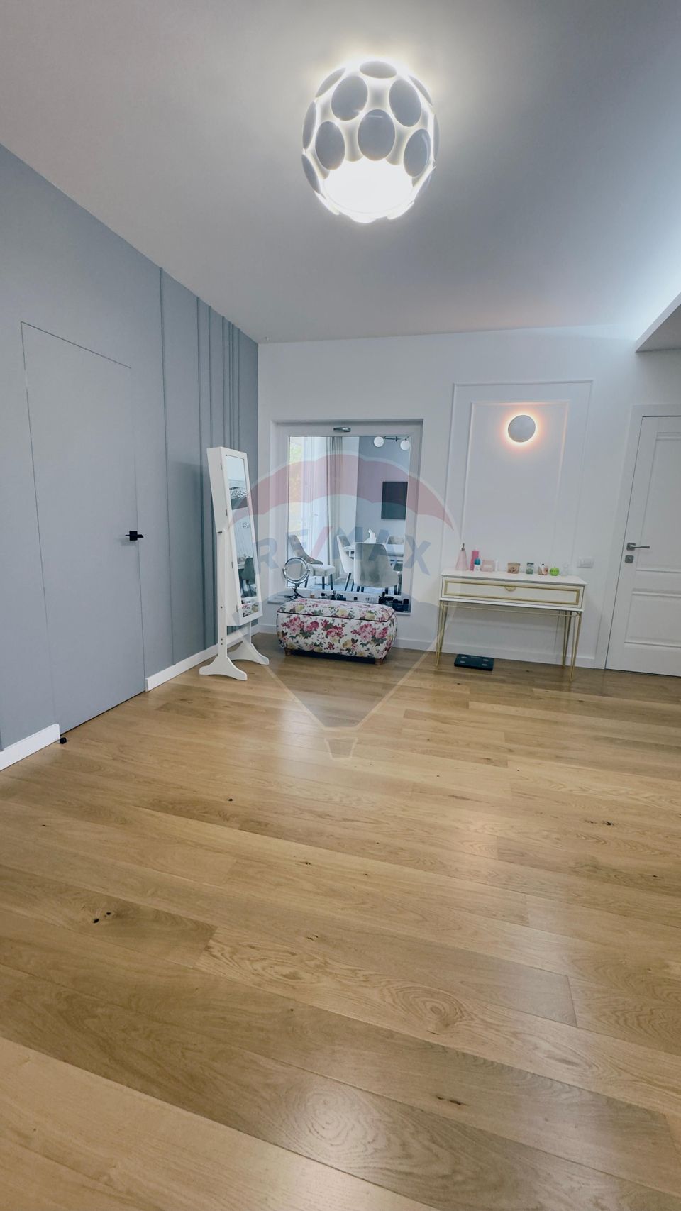 Proprietate premium în Filiași, locuință de lux cu spații comerciale