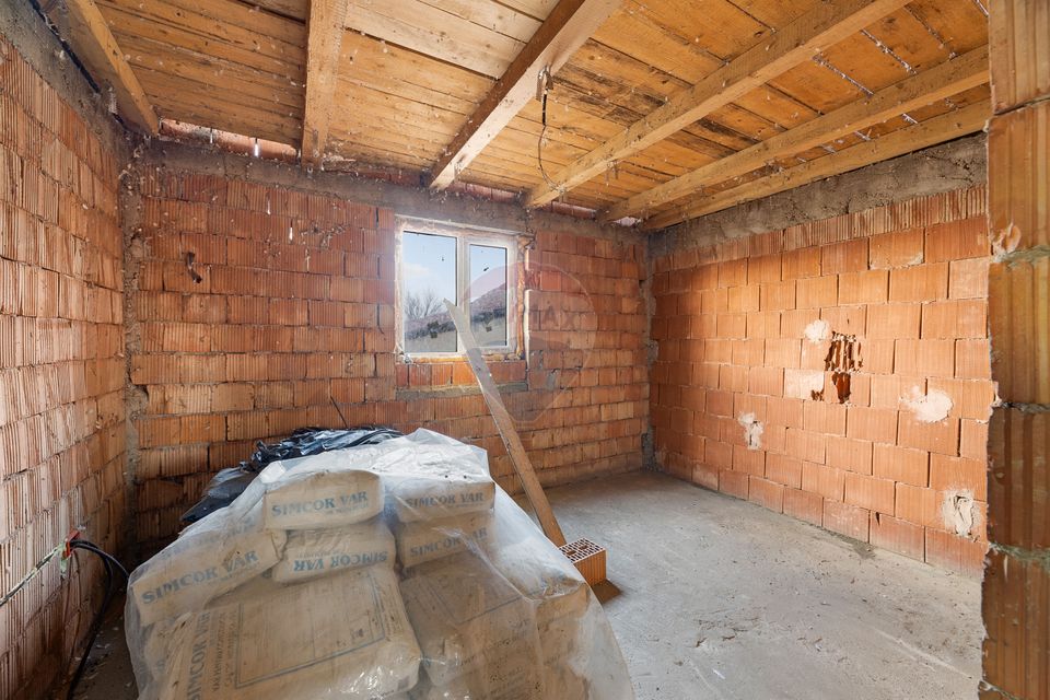 4 room House / Villa for sale